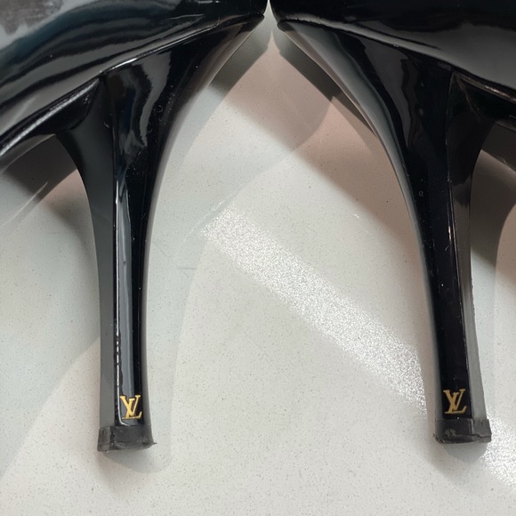 Louis Vuitton Shoes - Picture 5 of 7
